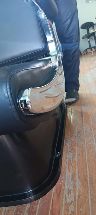 Holati yangi  kireslo