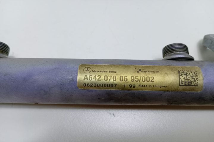 Rampa injectoare  A6420700695 Mercedes-Benz CLS-Class C219 seria