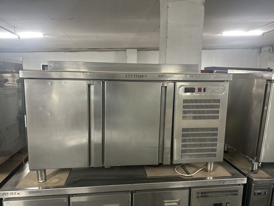 Стол холодильник,оборудование