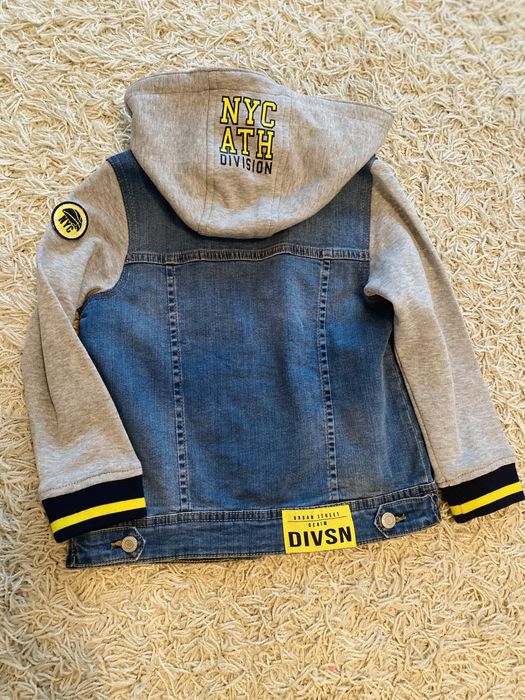 Geaca de blugi, 6-7 ani, marimea 122