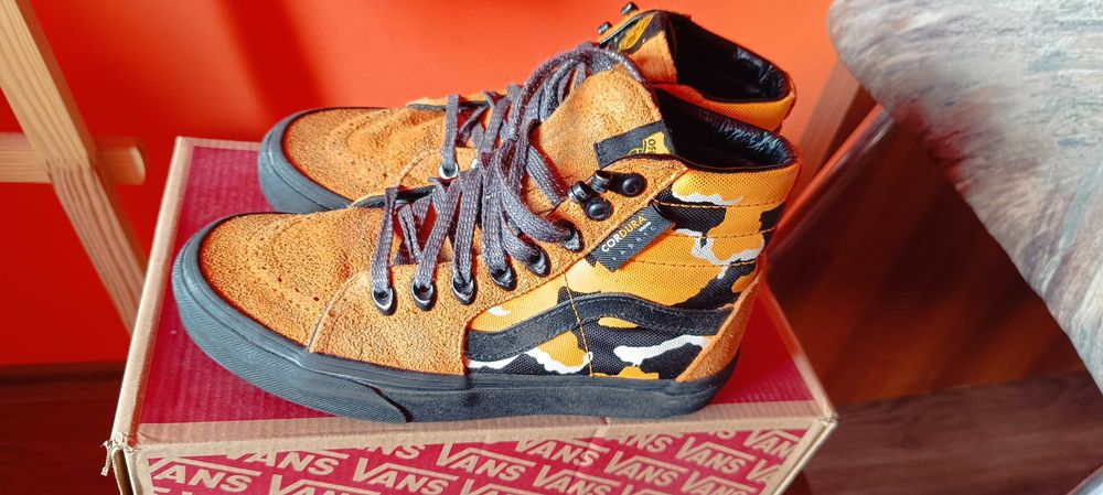 Кожени гуменки и кецове Vans Кожени розови балеринки iMac