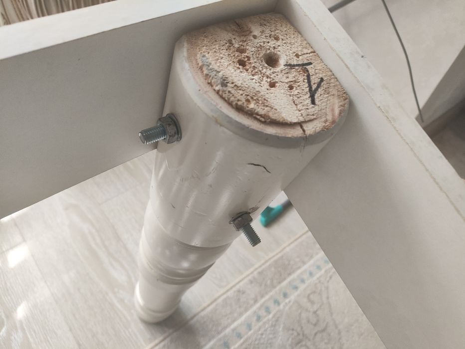 Стол 3 м на 1.1 м. Можно удленить до 3.5