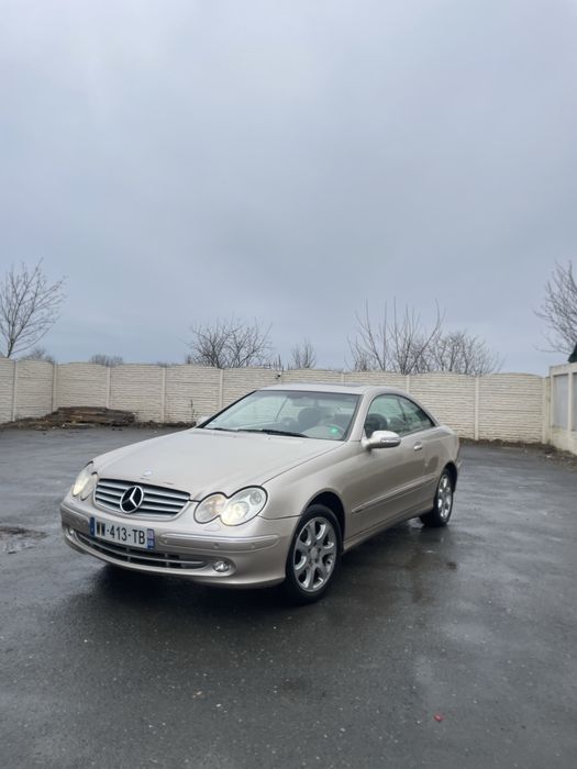 Mercedes-Benz CLK320