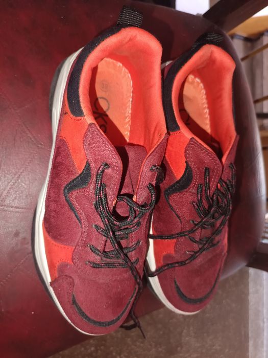 Adidași mărimea 39