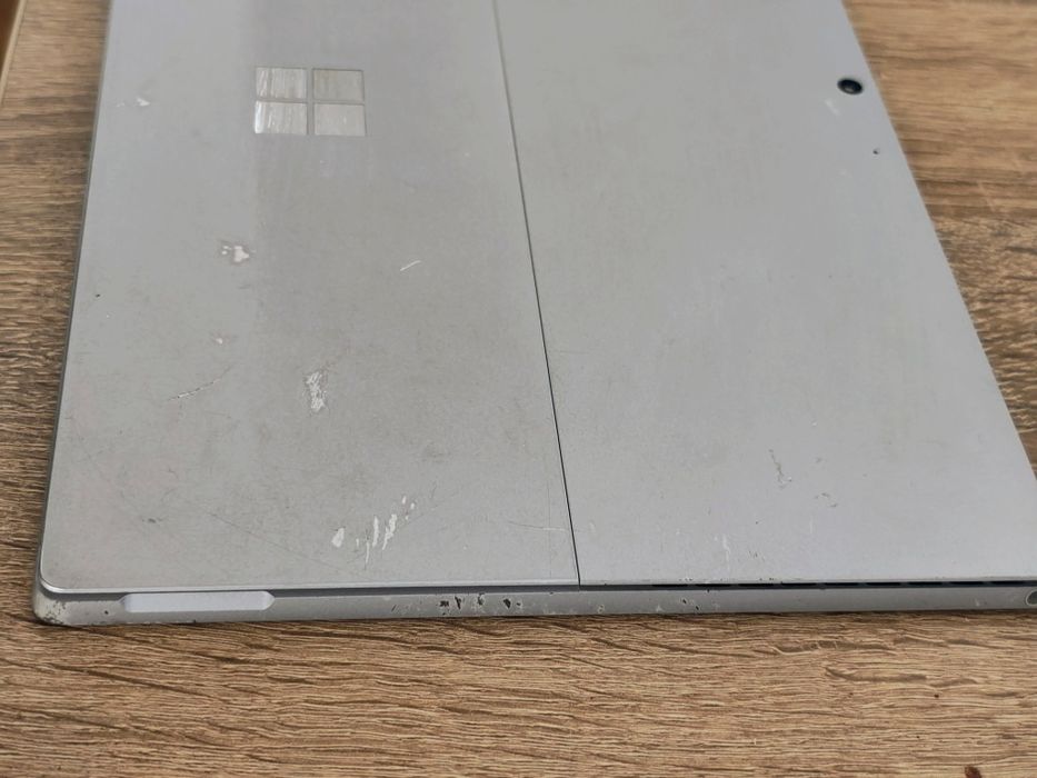 Tableta - Microsoft Surface 7 pro - i5 gen 10 - 8gb ram - defecta