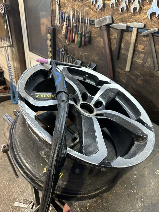 Aparat de sudura AC/DC  Castolin produs de Fronius