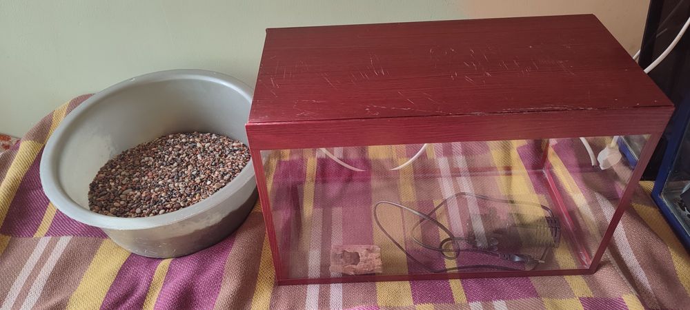 Аквариум (28л). С грунтом, фильтром.