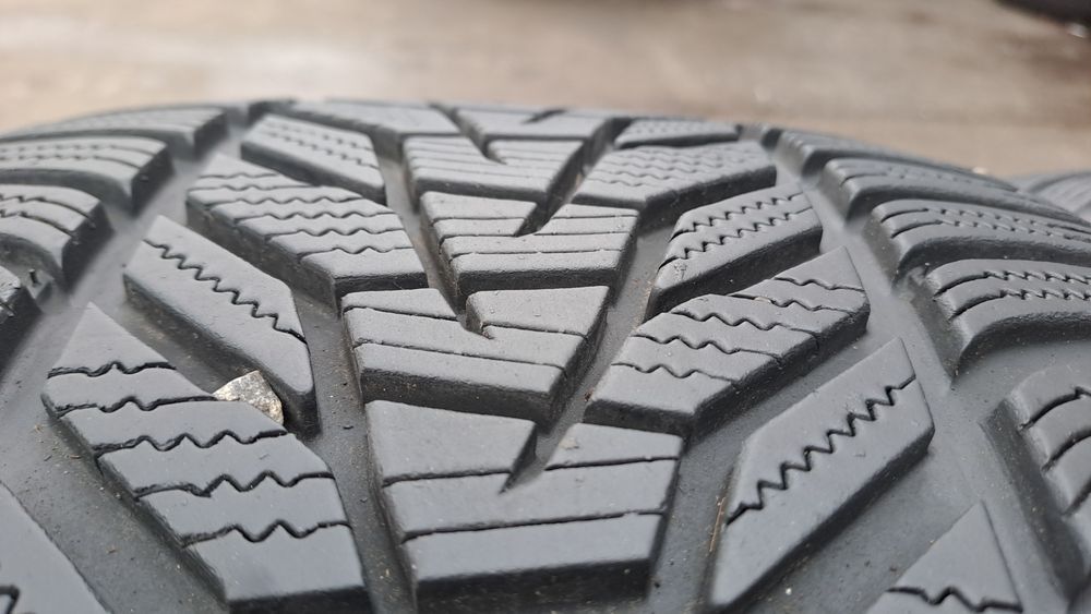 2бр. 245/30/20 Hankook Winter I cept evo 3