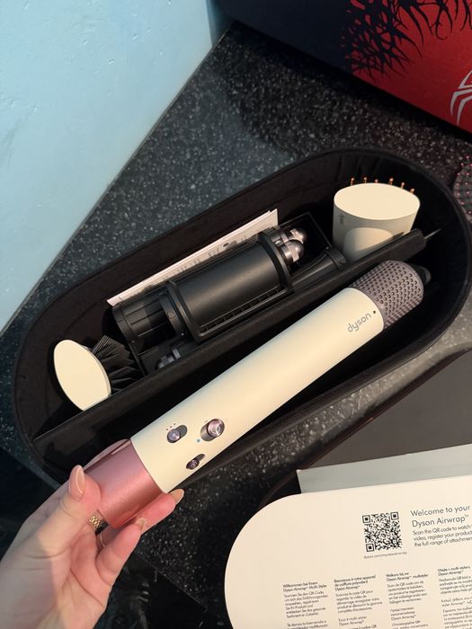 Продается Dyson стайлер