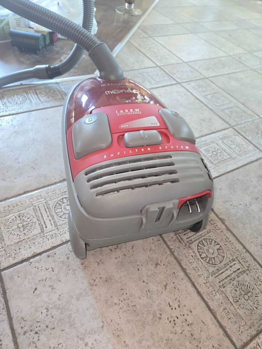 Прахосмукачка Electrolux Mondo 1600w