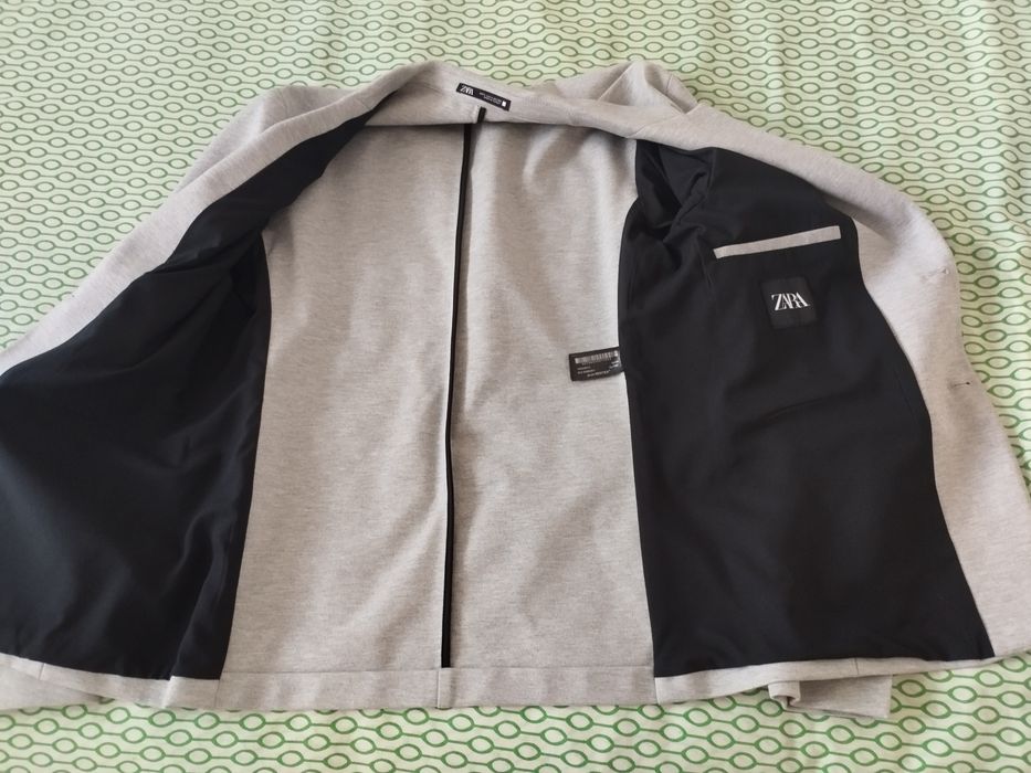 Продавам почти ново сако ZARA