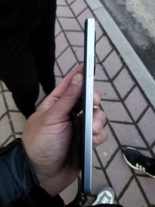 Infinix smart 8 4+4/128