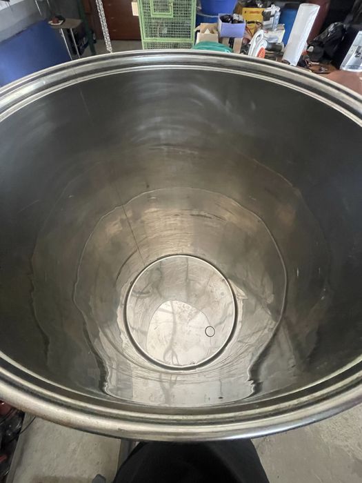 Butoi inox 1000L cu capac flotant – stare impecabilă