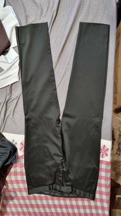 Vand costum barbat , purtat  singura data