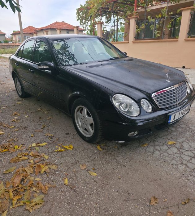 Продавам Mercedes W211
