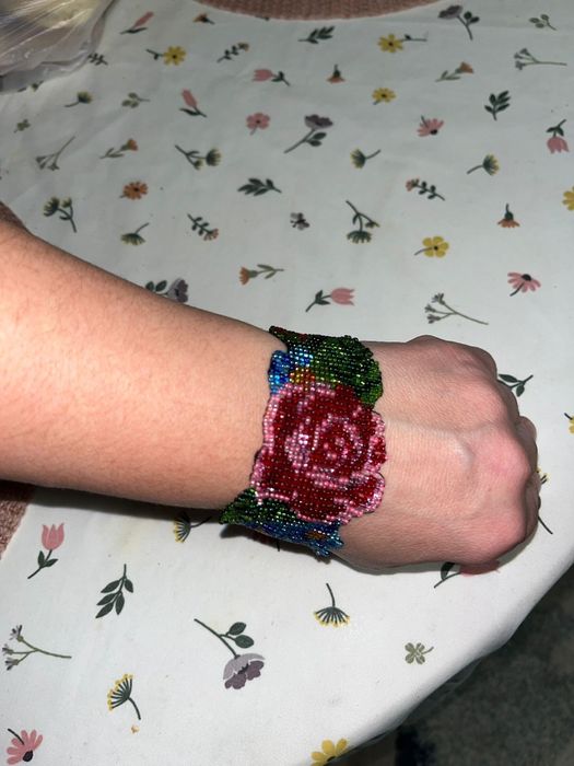 Brațare din margele