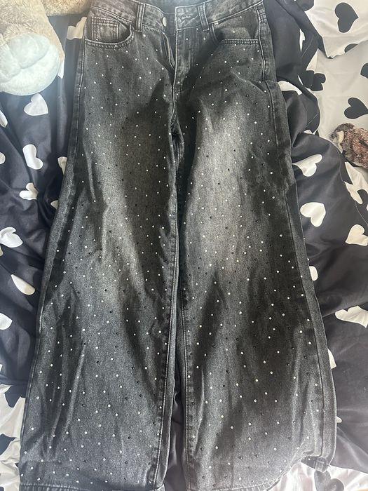 Дамски черни дънки с камъни