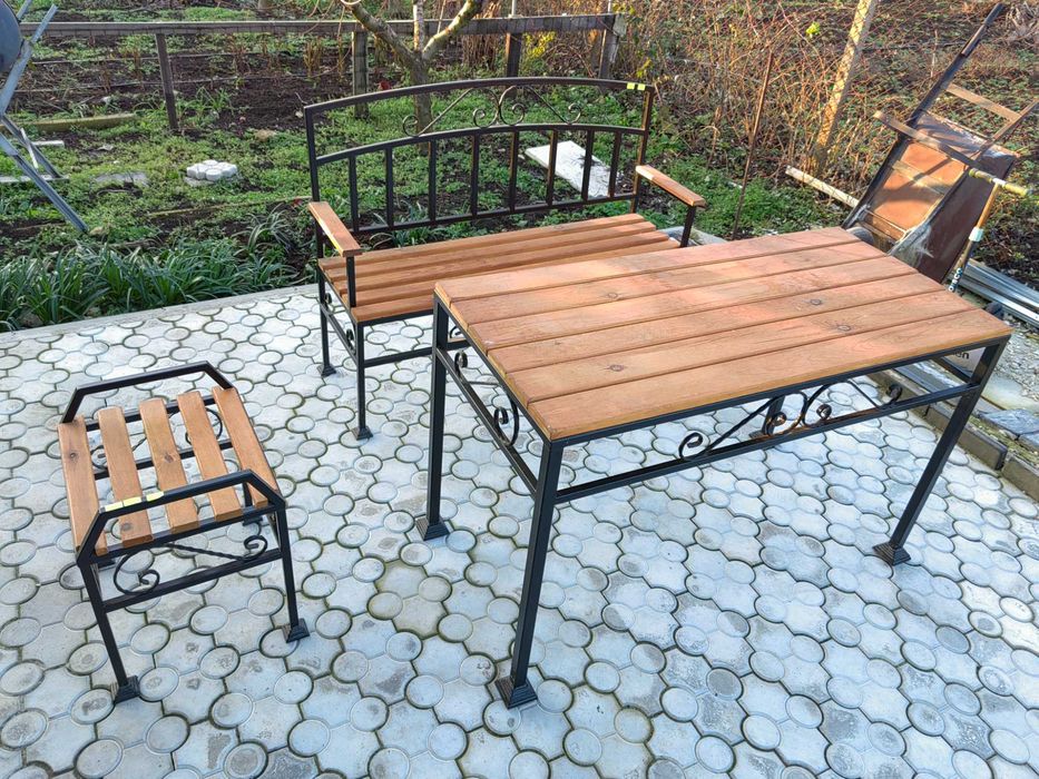 Градинска мебел – маса, пейка и табуретка (Мострени)