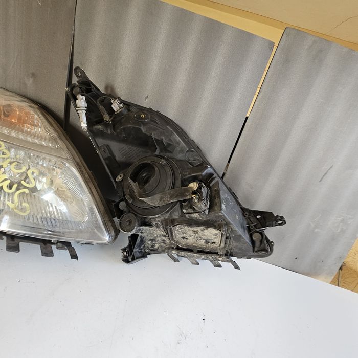 Оригинални фарове за Тойота  Toyota Prius