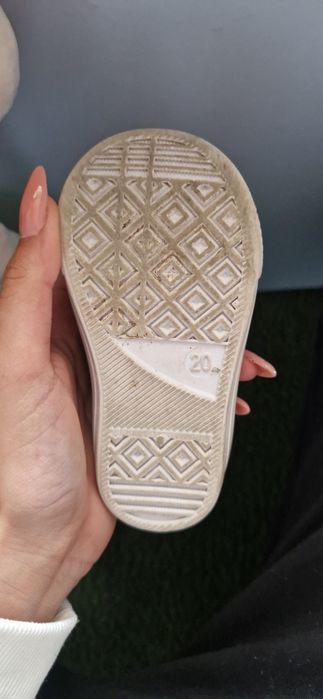 Бебешки обувки и чехли