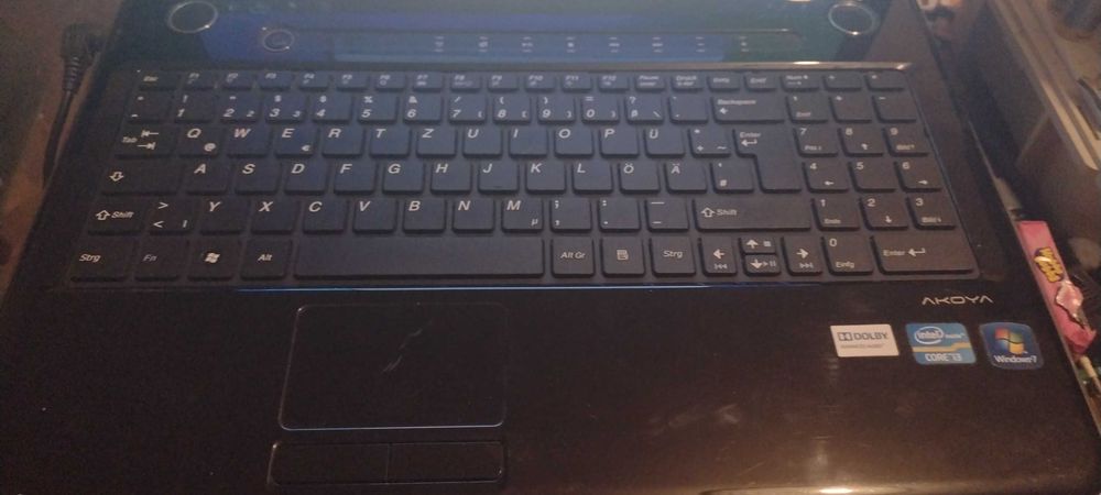 vând leptop medion akoya model:e6221 memorie 4gbrom 297ramtotal
