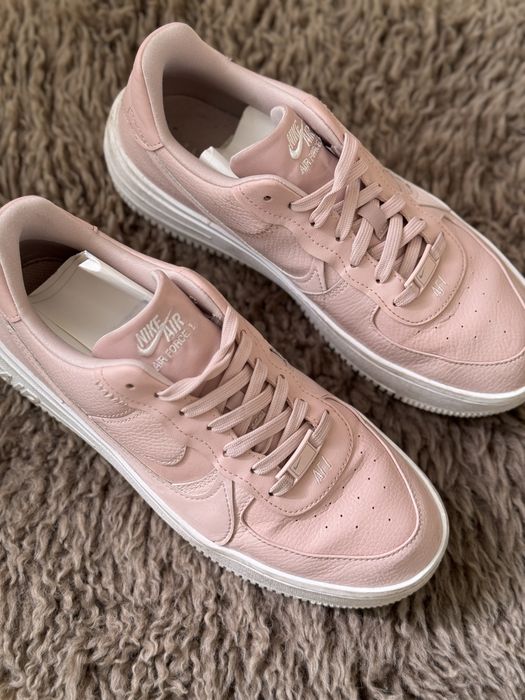 Спортни обувки нови и носени