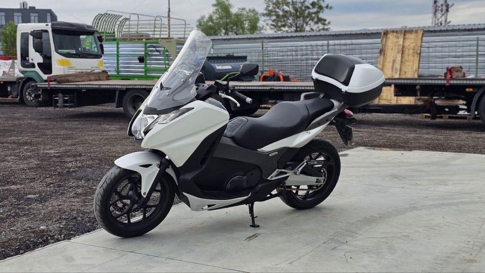 Honda Integra 750