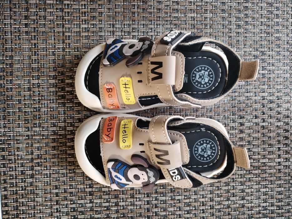 Сандалии 2000 тг