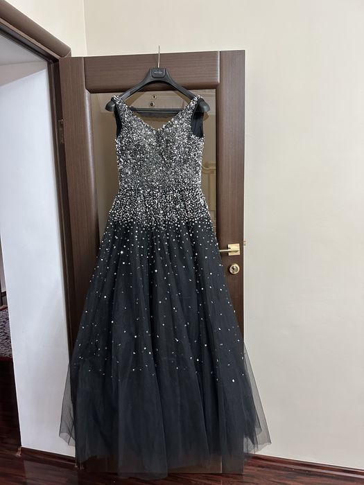 Вечернее платье шикарное