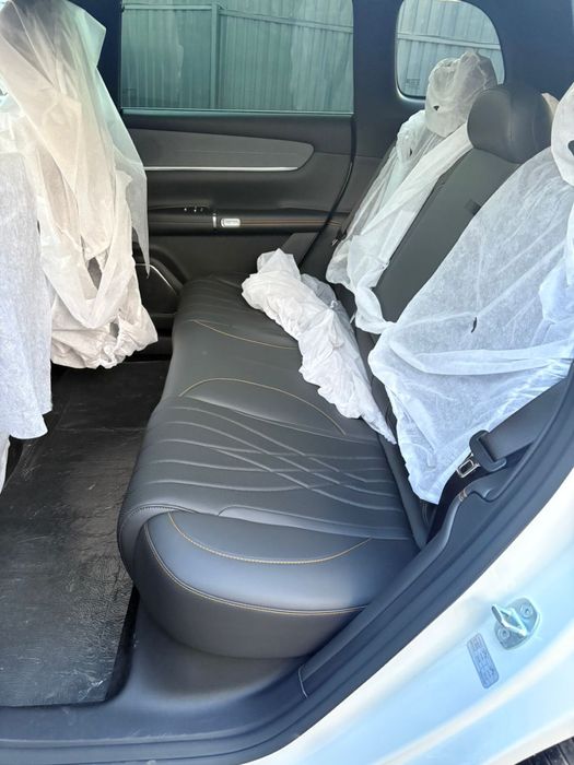 машина Changan Q07