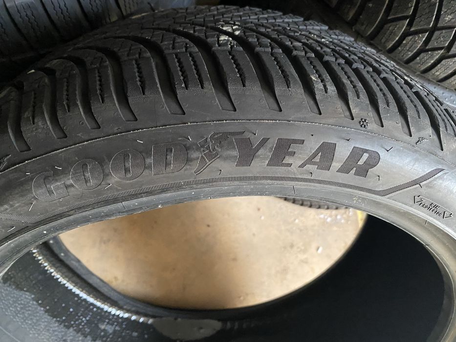 245/40/19 один баллон бу гудиер