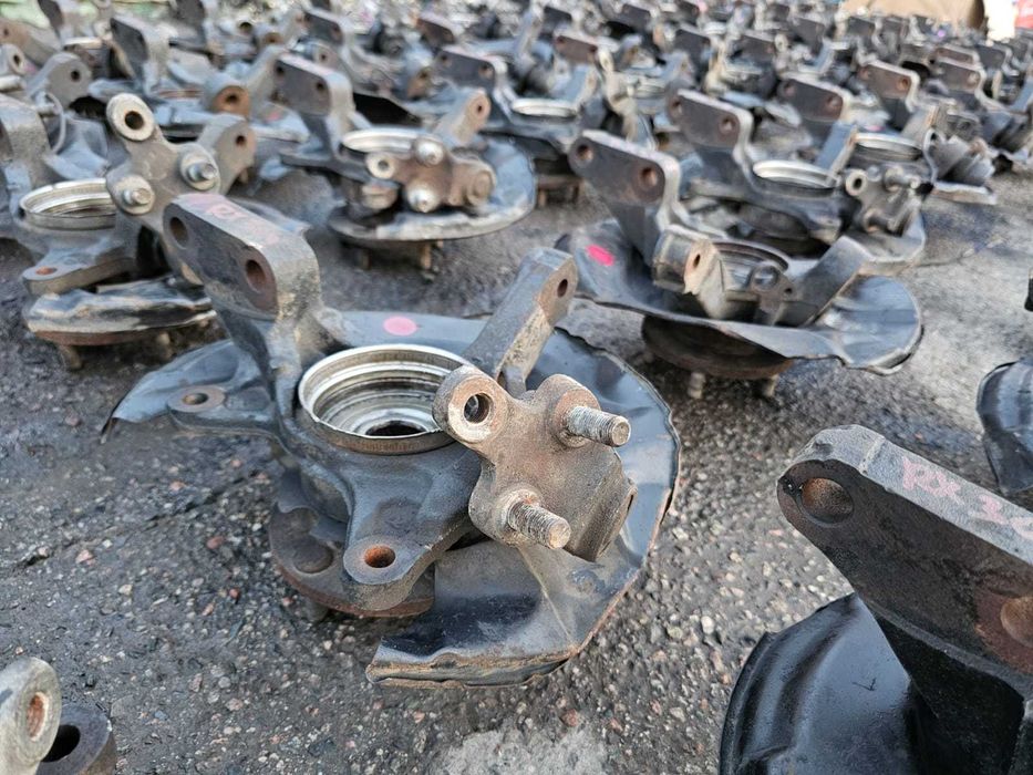 Передние цапфы RX300 4WD
