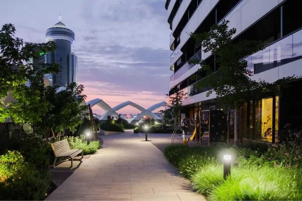 Modern 2-bedroom apartment for a family in NRG U Tower