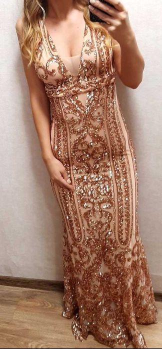 Елегантна дамска рокля