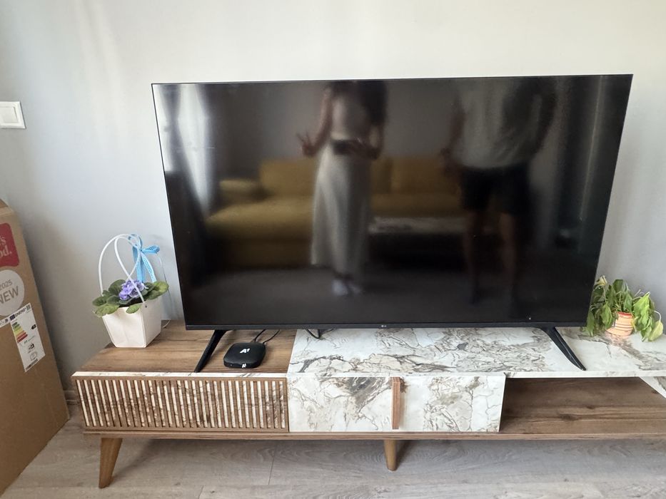 Телевизор LG UHD