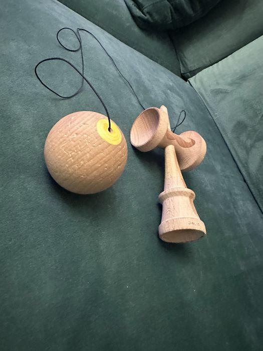 Kendama Jacob Acrobat
