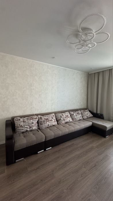 диван 4м х 1,5м