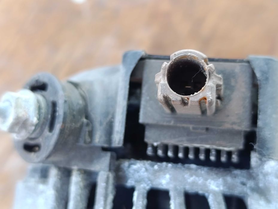 Динамо, алтернатор Тойота / Toyota  1,4Д след 11г,  27060-0N100