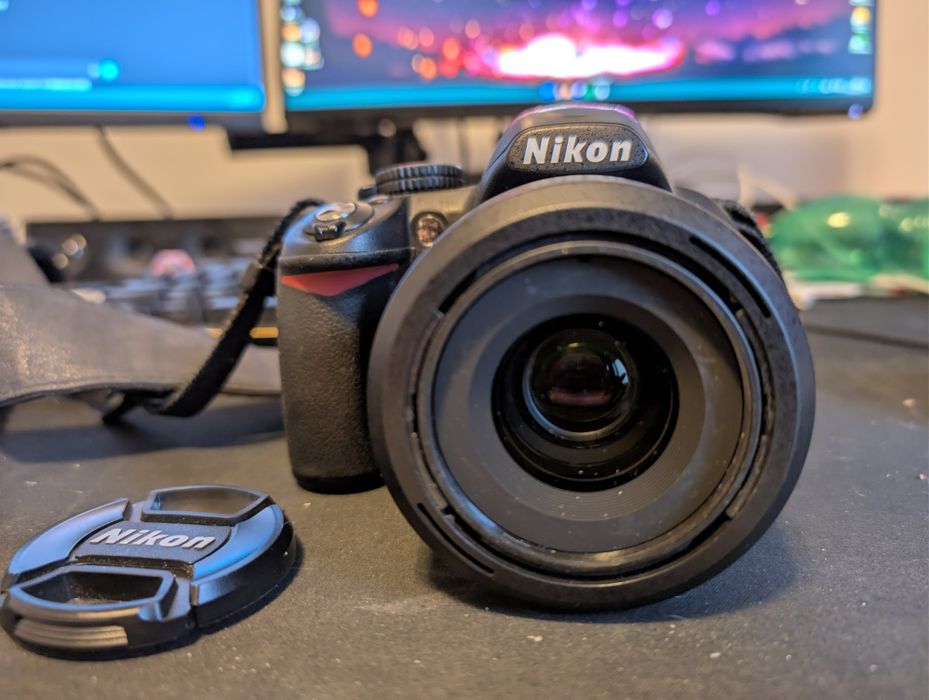 Nikon d3100 + Nikkor  35mm 1.8g + 18-55mm vr + baterii + card 8gb