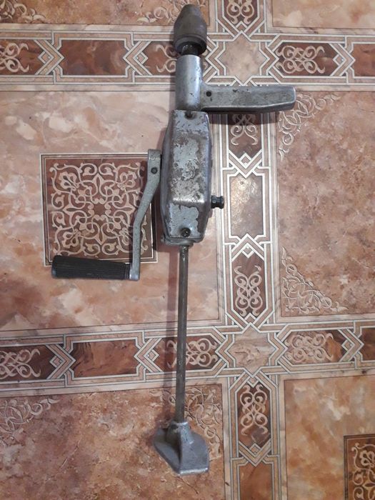 Продаю инструменты.