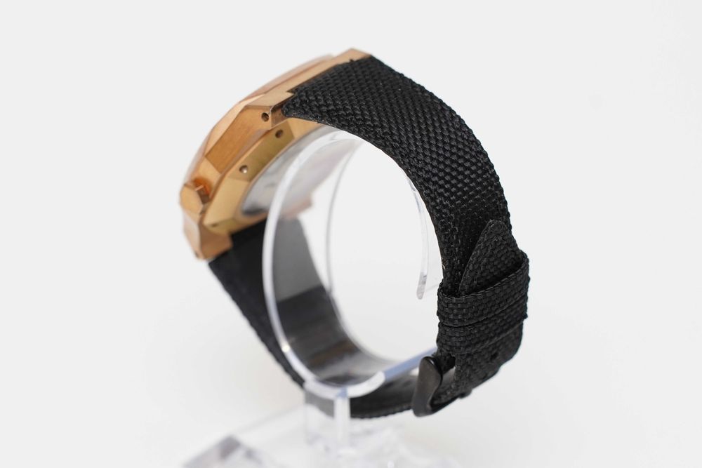 D1 Milano Skeleton Automatic – оригинален, с две каишки