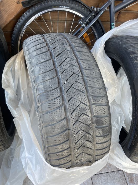 Cauciucuri iarna Pirelli