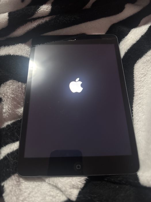 Ipad blocat, cateva urme de folosire