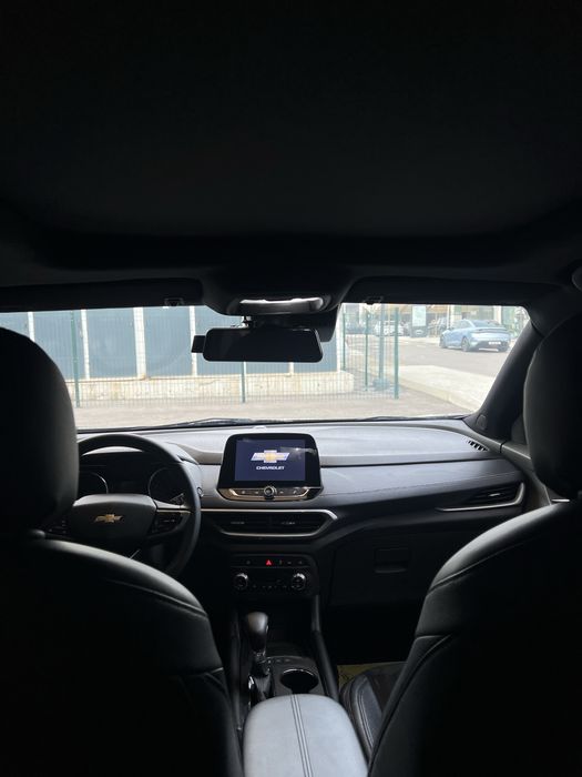 Tracker 2023 premier navarot