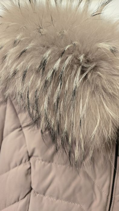 Зимно яке с качулка от естествен косъм