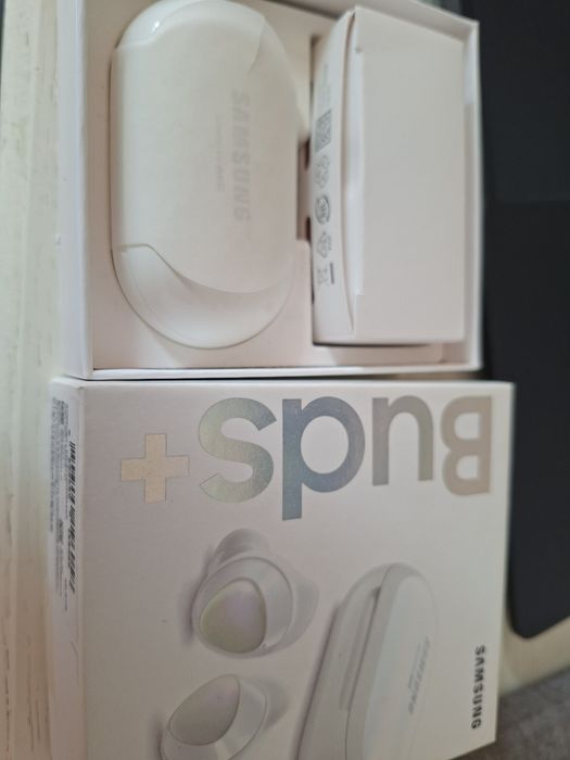 Продам наушники Samsung buds+