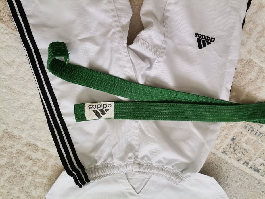 Продаётся кимоно для тхэквондо