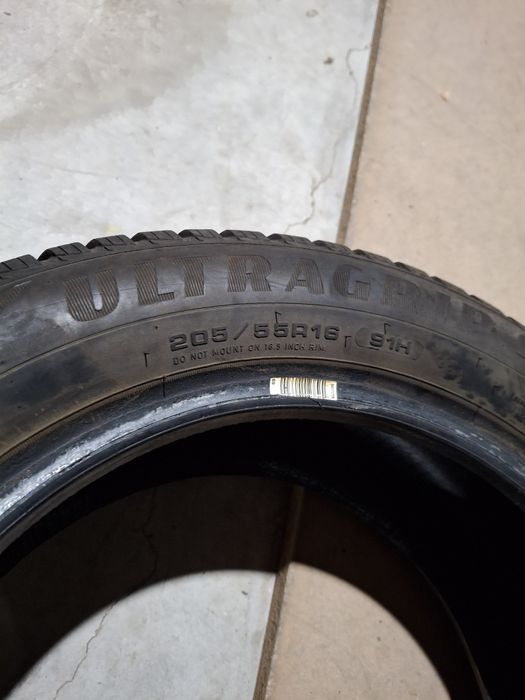 2 Anvelope  de iarnă 205 55 r16 Goodyear