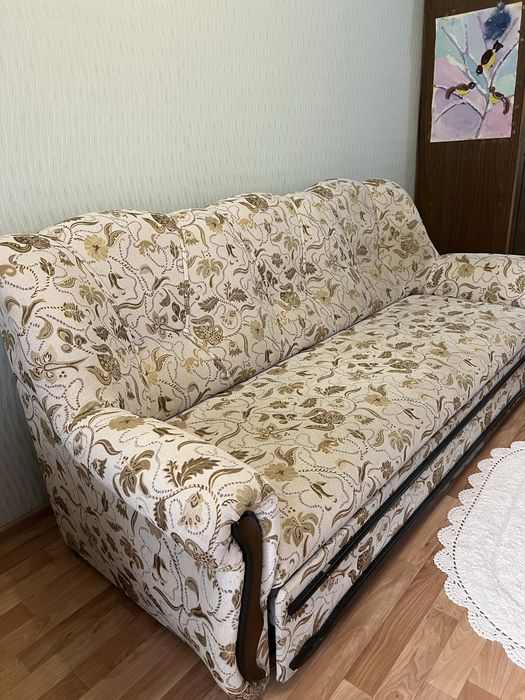 Продам диван! Хорошее состояние!