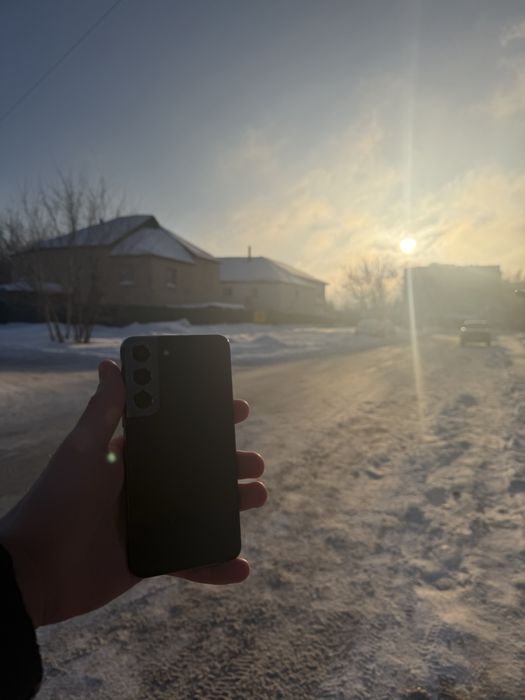 В продаже Samsung S22